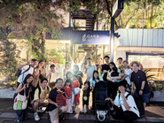 BottoKメンバーの集合写真です。2025年はメンバーのご家族も招待して、盛大にBBQ懇親会を開催しました！