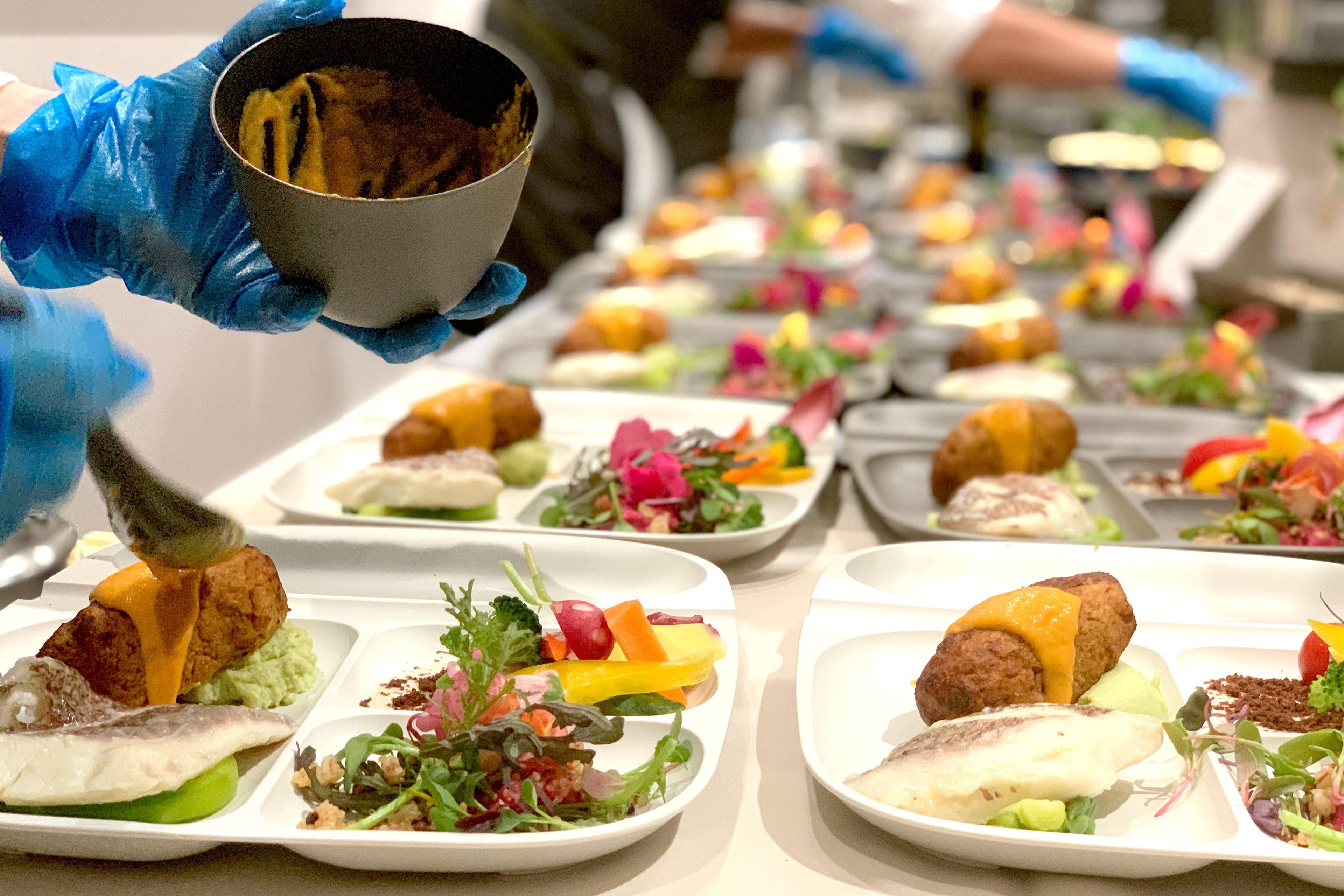 デザインの力で世界にHAPPYを届けるDRAFT様がノンピランチを体感。「美味しい」を越えた「満足」。