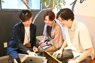 チームで人と一緒に働きたい！という想いでスタートした会社のため、孤立しがちな客先常駐はなし。自社内開発＆チーム推進がモットー。
