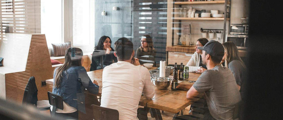 まずは相談からOK！キャリアの方向性に悩んでいる営業の人募集！