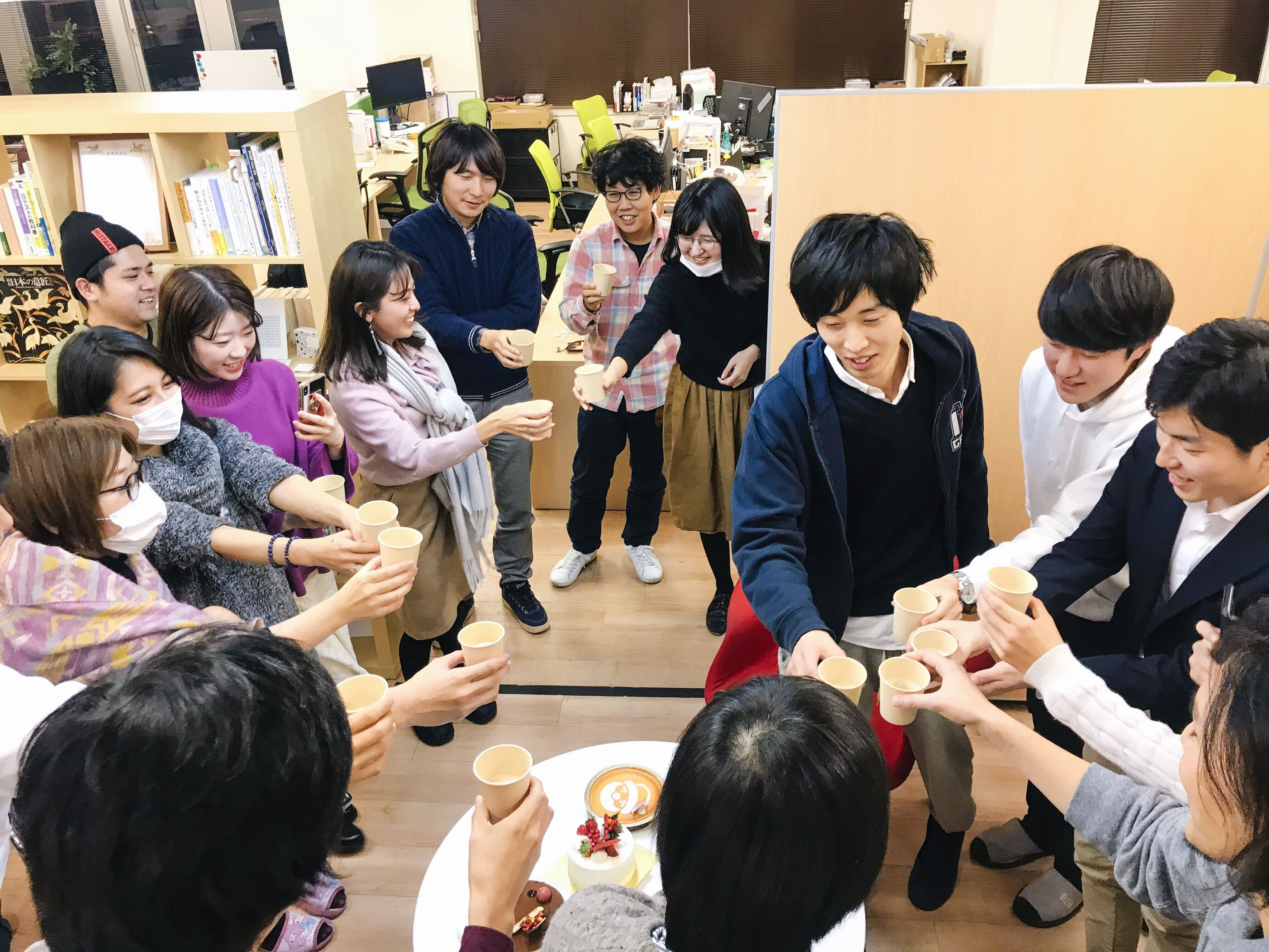 急にクリスマスパーティーがはじまった