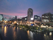 大阪本社は夜にはこんなにオシャレな夜景も