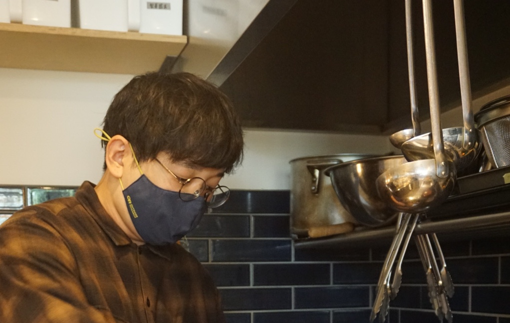 31歳 "カレー好き"から"book cafe  DOOR"店長へ 久保田洋平のStory