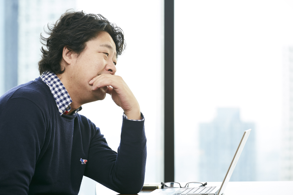 河野様 ジュウニントイロ #Life02】 アドマネジメント本部 部長 河野隼三