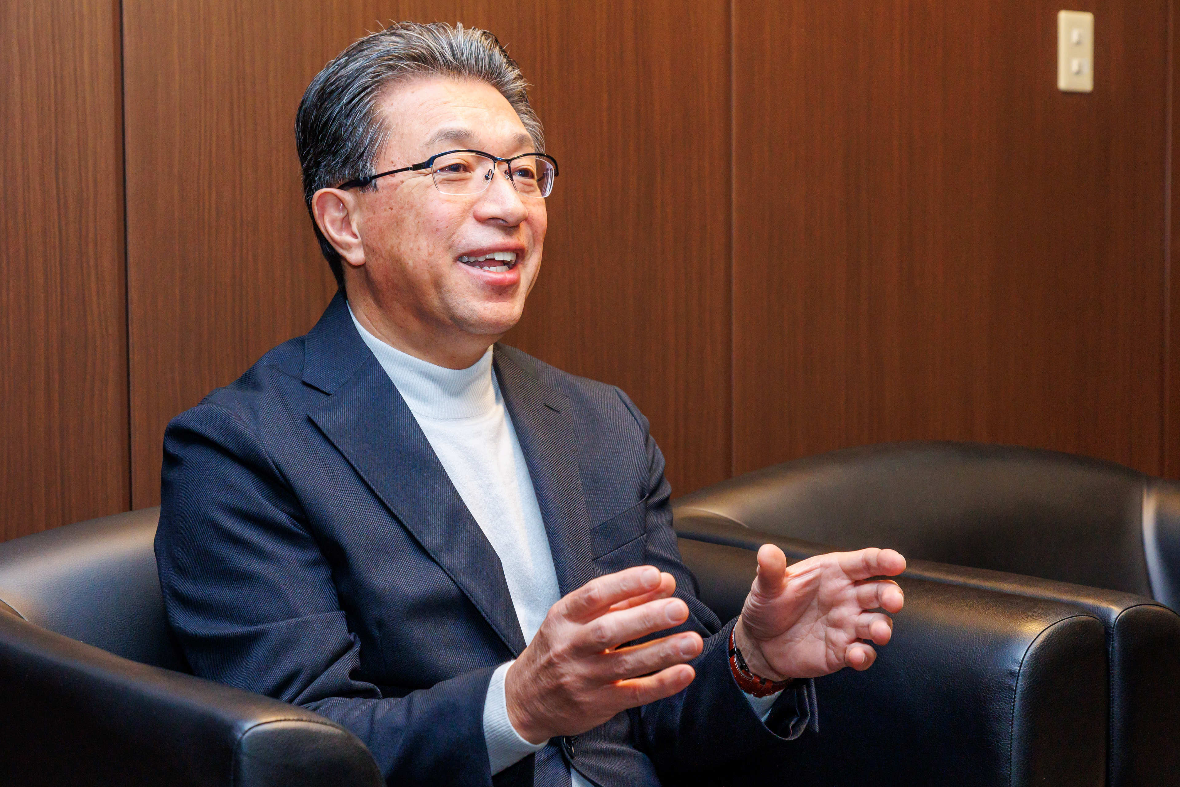 社長インタビュー_前編】学生時代の辛い経験を乗り越えたのが今の自分