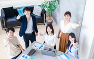 9割以上のメンバーが未経験出身。コミュニケーションのとりやすい環境から社員定着率が高く、安心してスキルアップできる環境です！