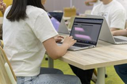 PCはMacbook Pro16インチが基本です。