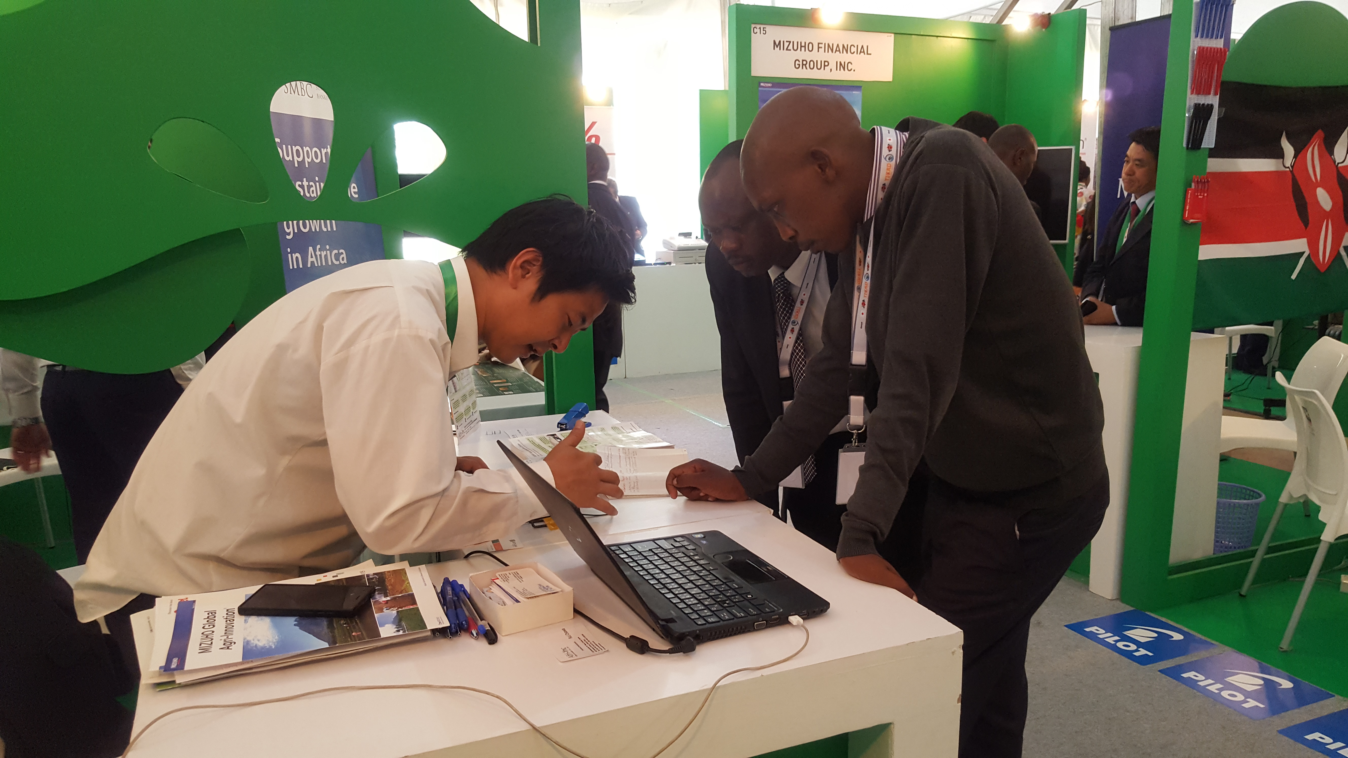 アフリカで信頼関係を作っていく