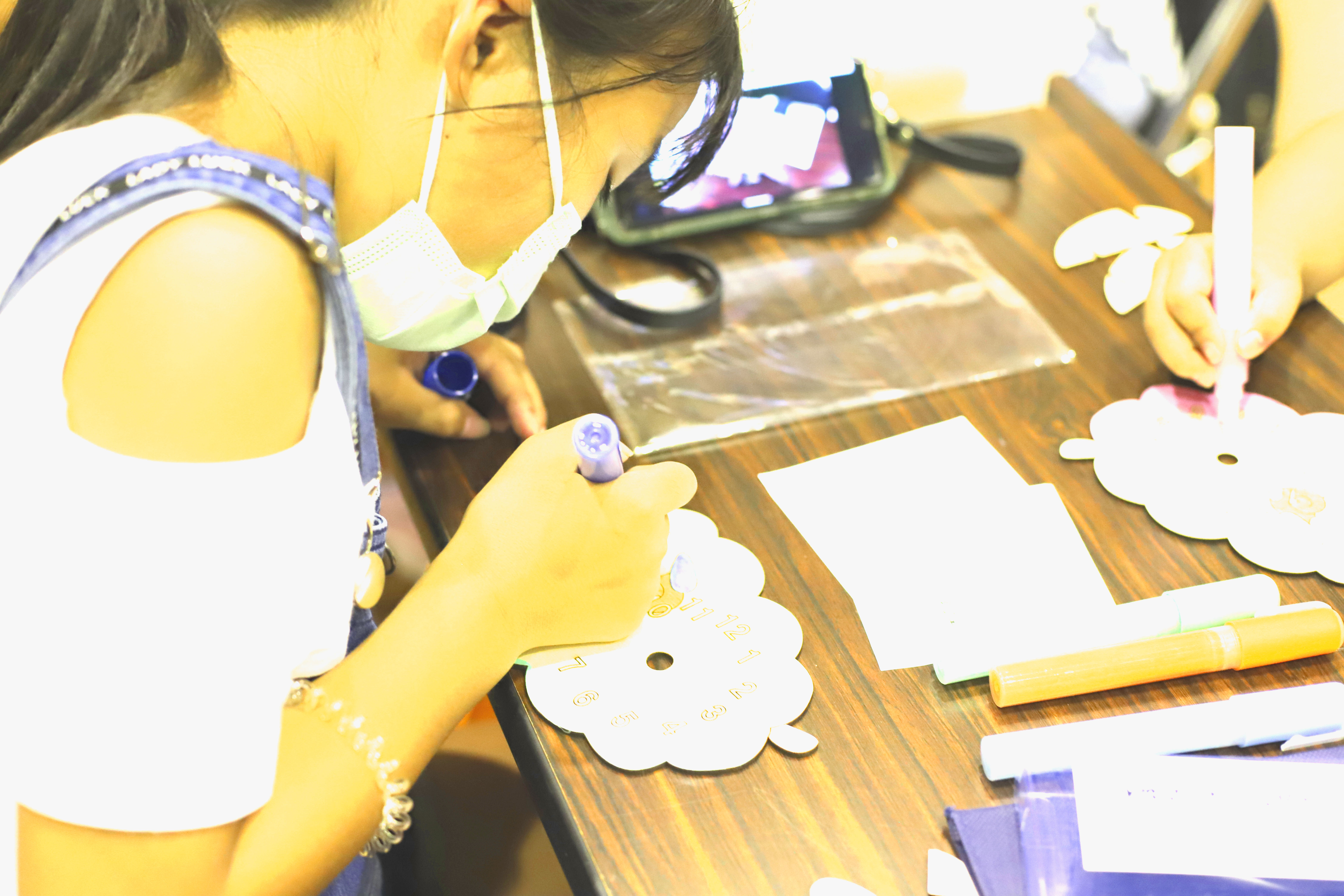 こどもたちの未来を創造する私たちの仕事とは？/工作教室