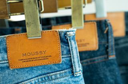 「MOUSSY」Denim／Standard／Vintage／Culture   4つのキーワードで、人それぞれの個性を際立たせるブランドです。