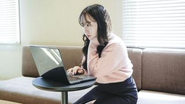 平均年齢27歳。スピード感持って日々業務に取り組んでいます。