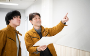 図面通りに作っているか確認し、工事作業を行っている会社さんと連携を取ります！