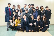 大切な仲間である所属のダンス講師と
