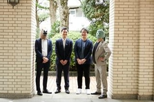 いつもは真面目に病院経営コンサル。でも、ふざける時はふざける文化です。