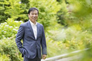 代表　小山栄一