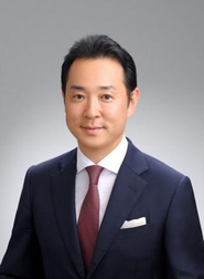 代表取締役CEO Founder宮脇 良二：アクセンチュア株式会社（1998年4月-2018年6月）にて電力・ガス事業部門統括マネジングディレクターとして活躍。エネルギー企業、政府官公庁、エネルギー周辺企業を中心にサービス提供。IT・デジタル戦略、営業・マーケティング戦略、組織風土改革、大規模プロジェクトマネジメント、スマートシティ設計を専門とする。エネルギー業界において講演、寄稿など多数。