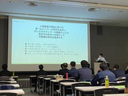 【経営計画発表会】　　　　　　　　　　　　　　　　　　　毎年5月に全メンバーで経営計画発表会を開催しています。新年度方針のすり合わせを半日かけて行います。