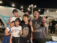 毎年、実施するBBQ大会では200名以上が参加します。家族やパートナーも参加し、社員同士・家族同士・子ども同士のつながりが生まれています。