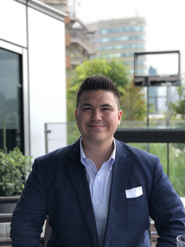 【代表取締役　稲葉 信】2018年独立、人材・広告・営業代行・飲食を軸に事業展開を行いながら、現在は複数社の経営と顧問をはじめ、関東最大級の就活支援団体Glanzの代表を務める。2021年5月、“自分たちの面白いをカタチにする”を事業コンセプトに新規サービスを次々と創出する(株)スタープライムを設立。ビジョンは「イキイキ働く人を増やし、それを見た子供達が夢を持ちビジョンを語れる社会を作ること」その体現者として世の中に新しい価値を届け続ける。