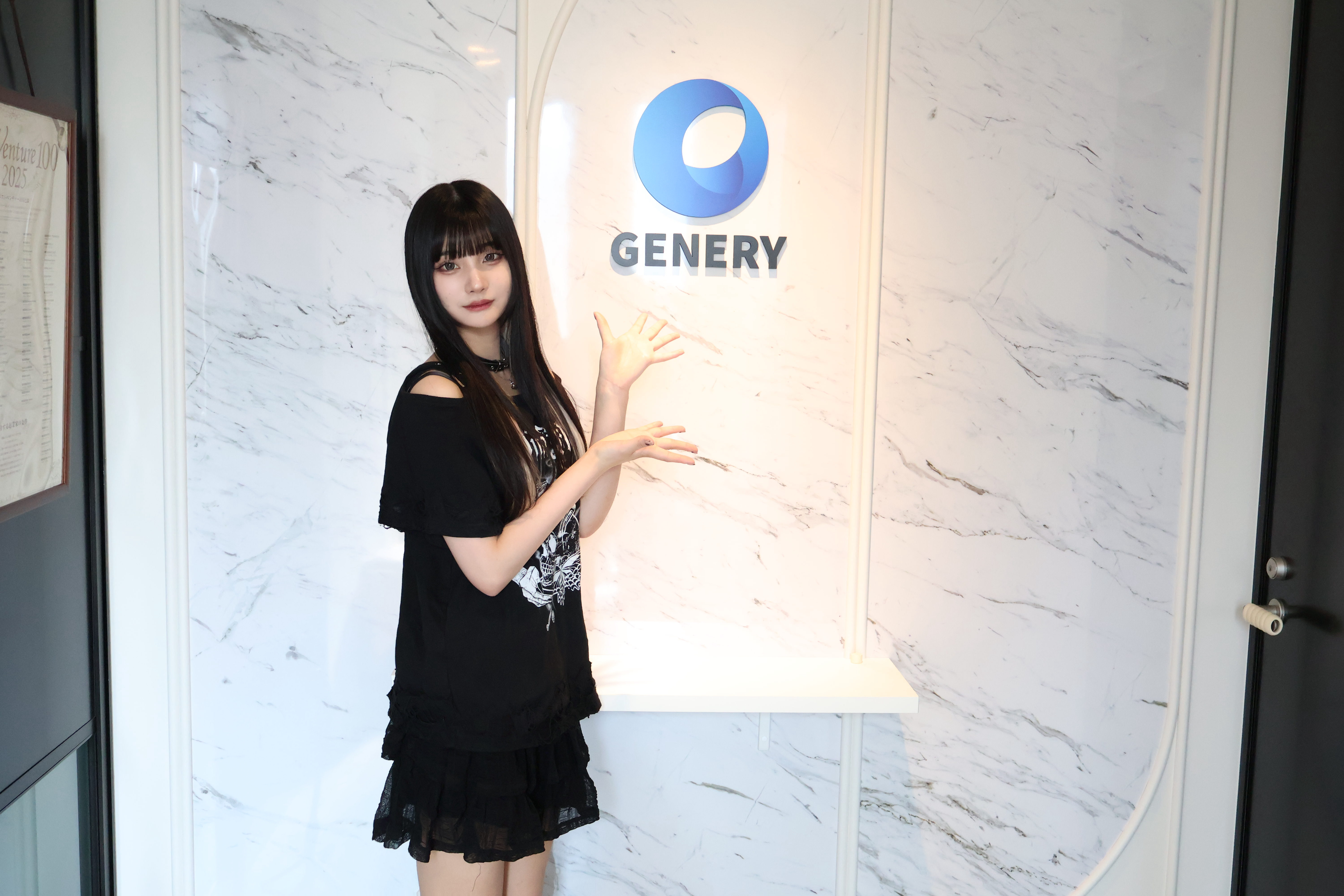 新卒1年目で新規アパレルブランド立ち上げ｜元アイドルがベンチャーに就職した理由とは？【社員インタビュー】