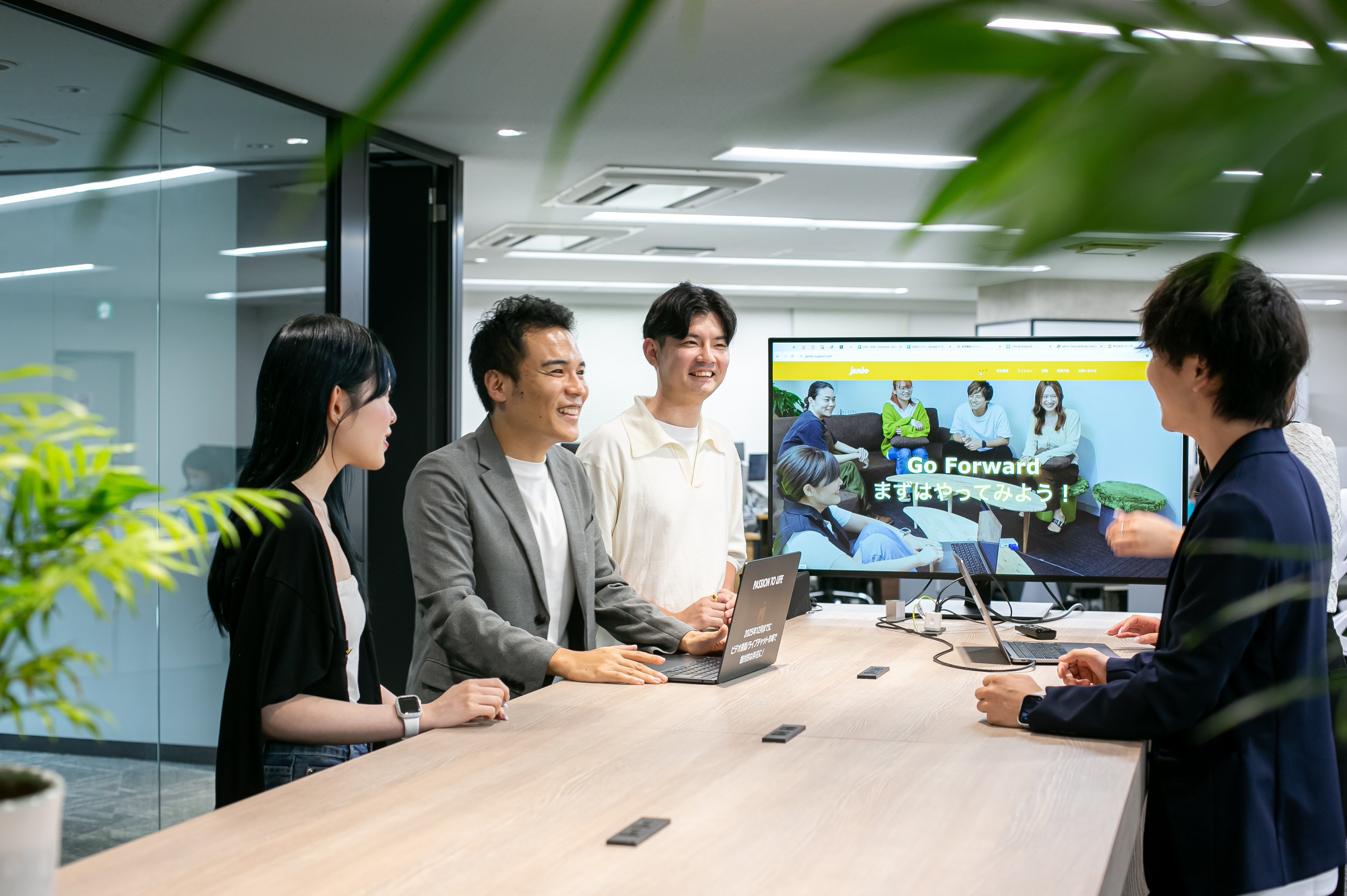 マーケター募集｜経験ゼロからOK！SNS運用＆クリエイティブ制作に挑戦！