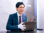 BRAND REVALUEでは、プロ意識を持って日々お客様に誠実な接客をおこなっています！