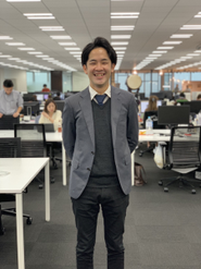 代表の稲子谷。みんなに愛される人柄が魅力です。