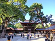 Our office in Sangubashi is a great location as a few minutes walk from Yoyogi Park / Meiji Jingu