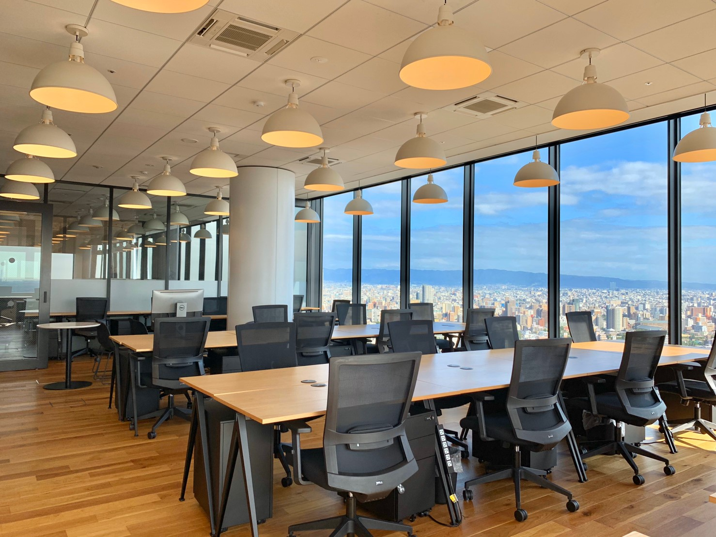 技術開発部屋を増床しました。