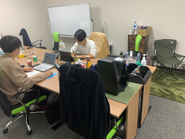 インターン生の仕事風景