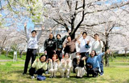 「ITの力でワクワクする未来を創る」ために、まず自分たちが一番ワクワク（青春）する！AIを相棒にして業務を爆速化し、私たち人間にしかできない「新しい価値創造」に熱中しています。