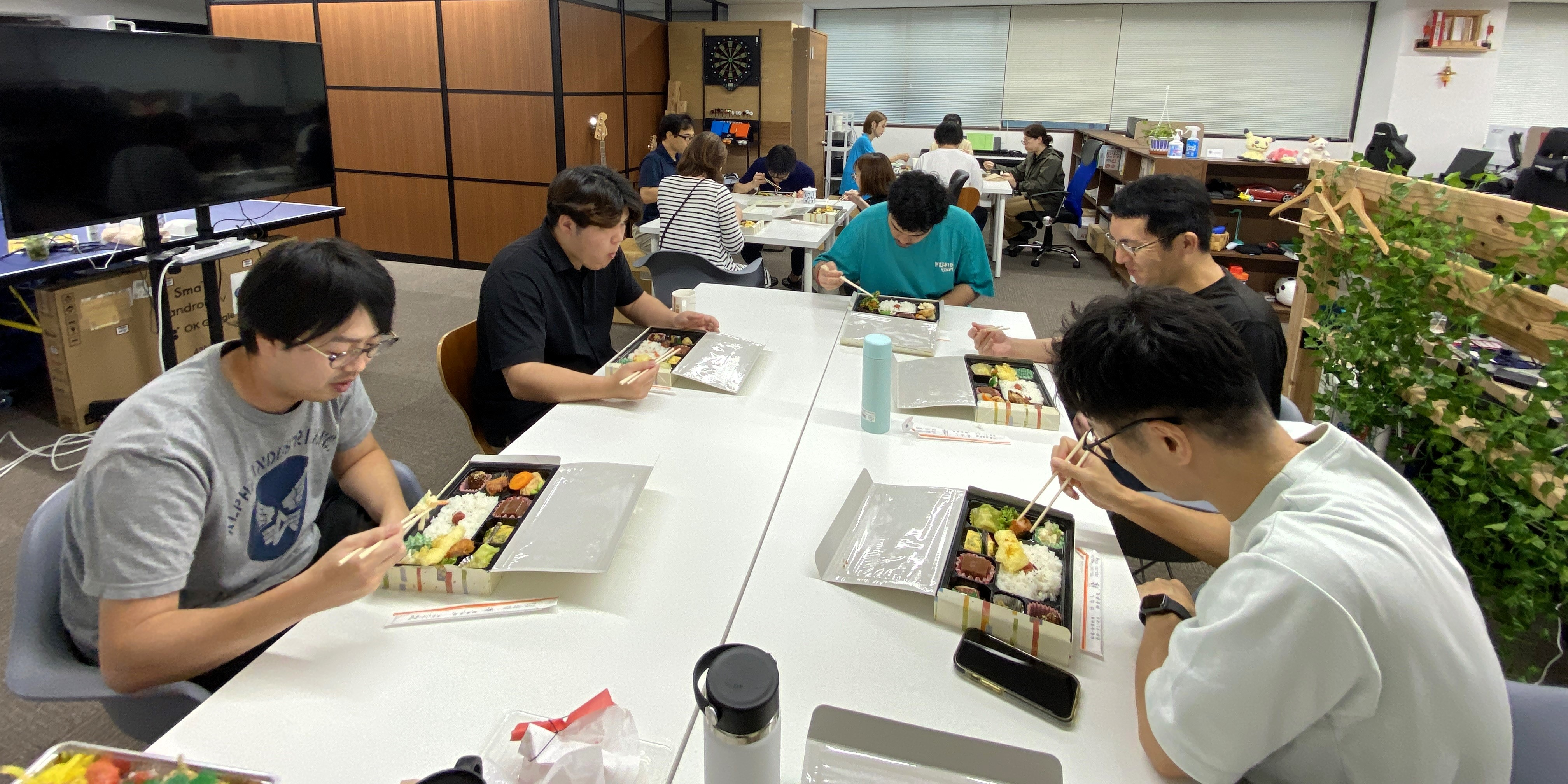 【2024年6月】オフィスランチを開催しました