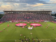 年間を通じてスポーツプレゼンテーションを担当する、セレッソ大阪のホームゲーム。感情が立ち上がる瞬間の一部。