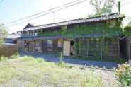 家いちばではこのような物件を古民家と呼んでいます。