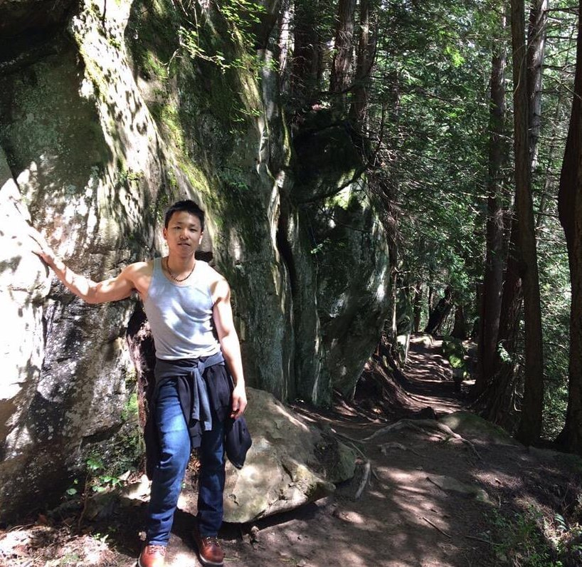 《社員Interview vol.6》陸上競技特待生からアメリカの大学進学を経て、eスポーツ英会話コーチ育成やサービス開発に携わるまでの軌跡