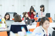 総勢80名の社員が所属しており、その大半が台湾法人で勤務しています。日本本社は現在5名と少人数精鋭です。