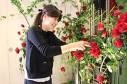 葬儀業界でフラワーデザイナーが社内に在籍しているのは珍しい