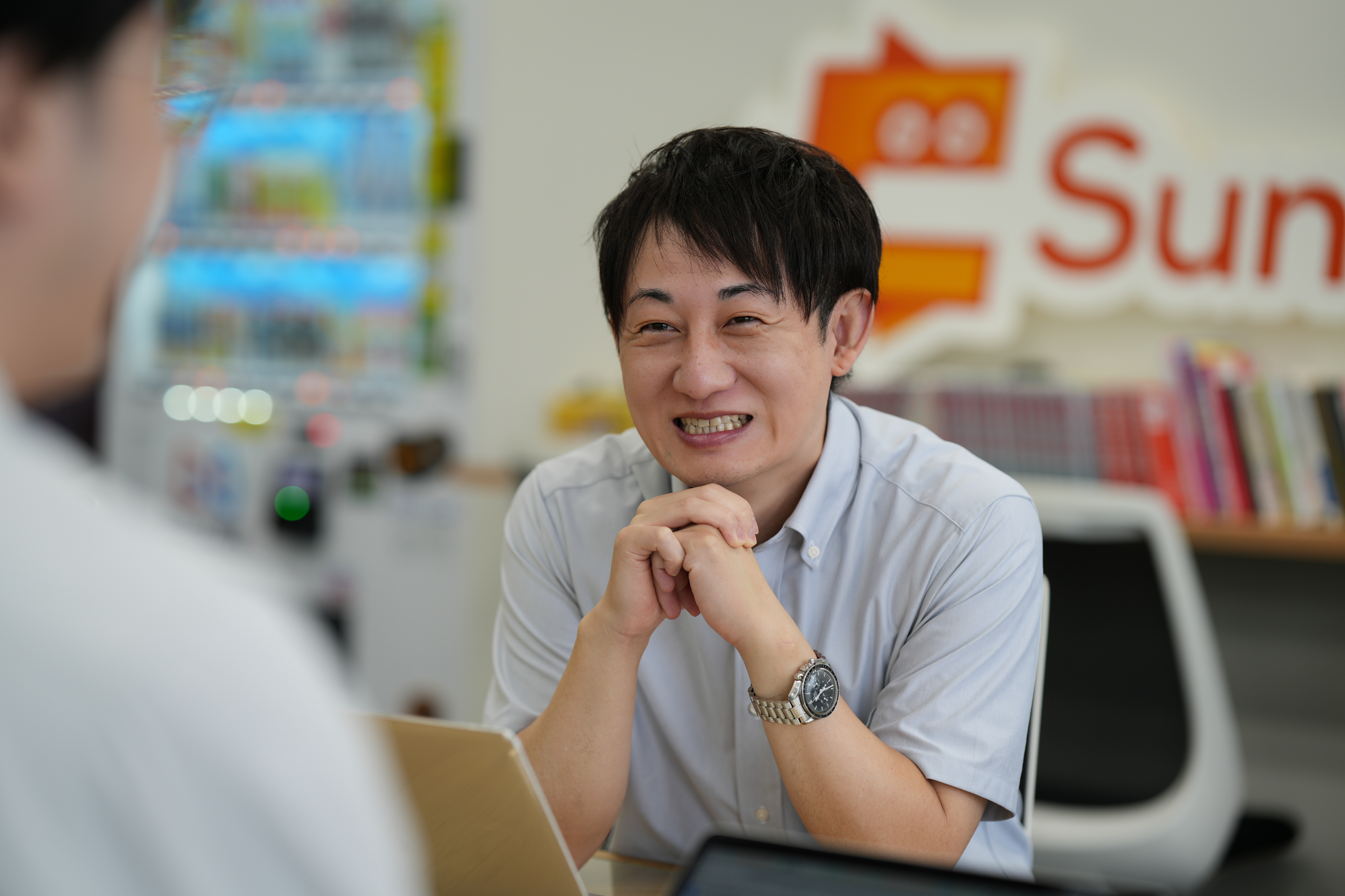 【社員インタビュー】「僕に当たったらラッキー」だと思ってもらえるように・・！未経験からプロジェクトマネージャーへの道✨️