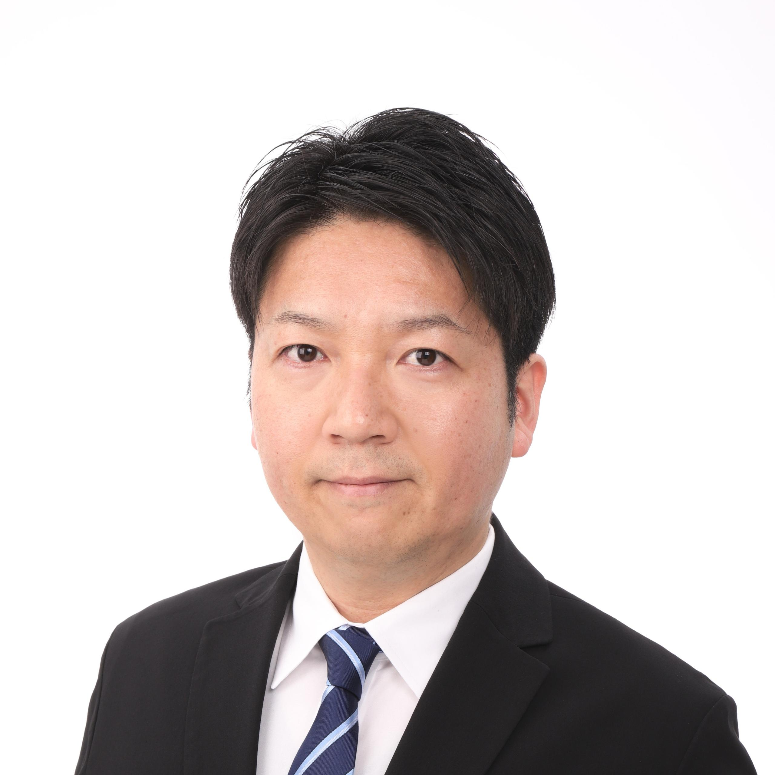 Yoshiaki  Ueda