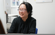  全社定例会での勉強会やワークショップなどを主に、チャットツールSlackなどでメンバー同士がナレッジの共有しています。 また稀に有志メンバーによるイベントの開催もしていたりします。