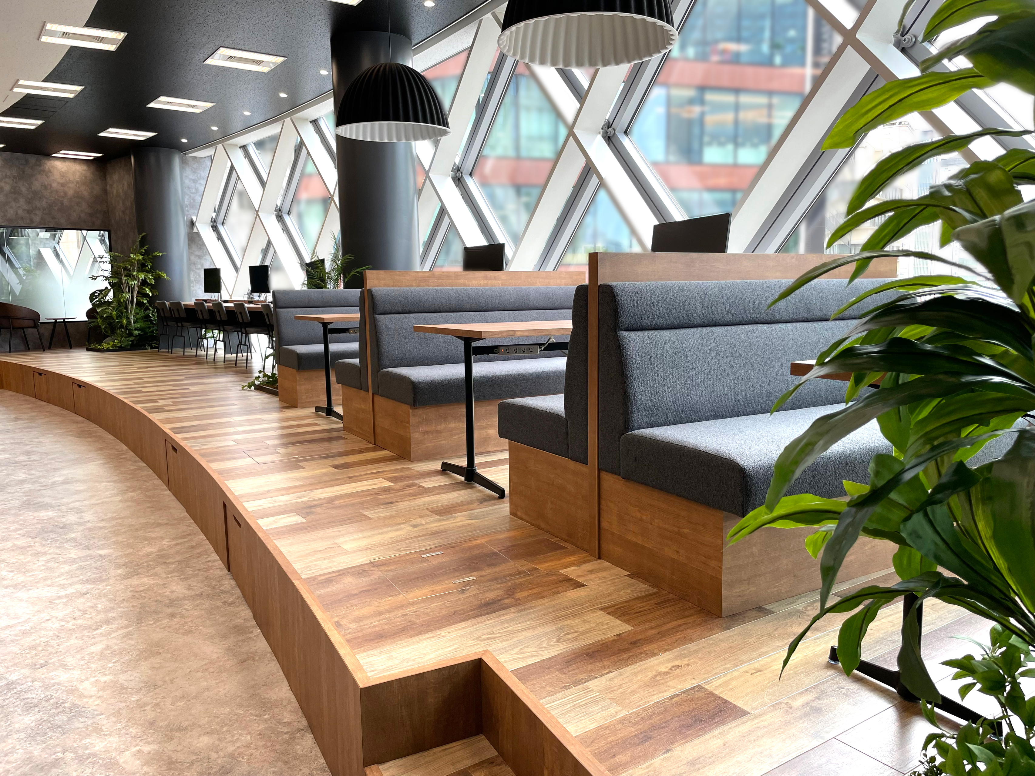 「メンバーが楽しく快適に集える空間を」ブックリスタの新オフィスツアー