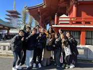 社員全員で初詣_仕事初めの日に全員で初詣に行きました！社員同士の交流も頻繁に行っています。