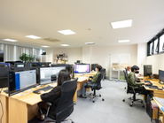 先輩デザイナーがデザイン中です！