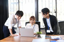 現場でのチーム開発＆定期的な上司との面談で圧倒的に成長したいプログラマ募集