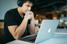 移動体通信の経験者求む。新サービスの企画推進で社会課題の解決を！