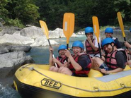 イベントでラフティングを行った時の画像です！