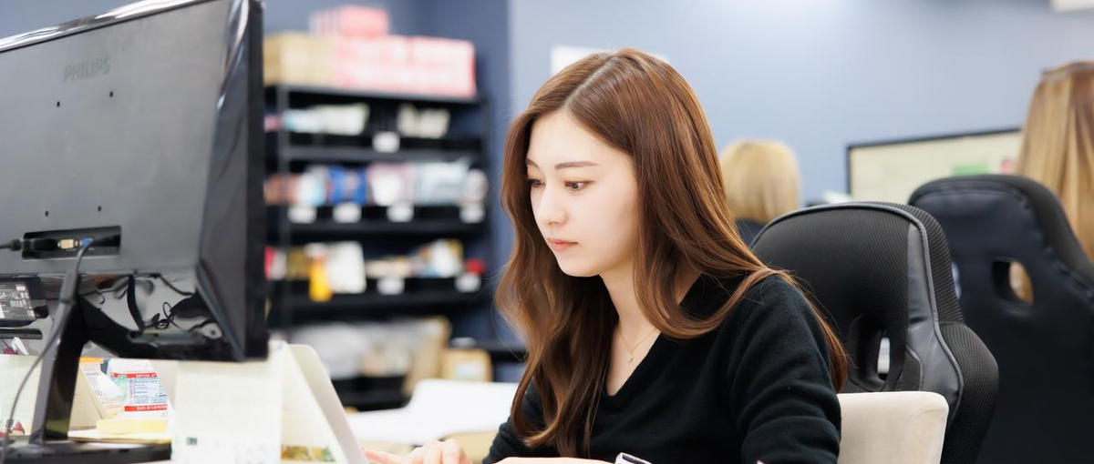  クライアントと代理店をつなぐ架け橋に！美容メーカーのスタッフ募集！！