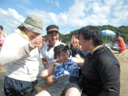 「遊ぶ」事業部　ガイドヘルパー派遣事業「と・らいず」