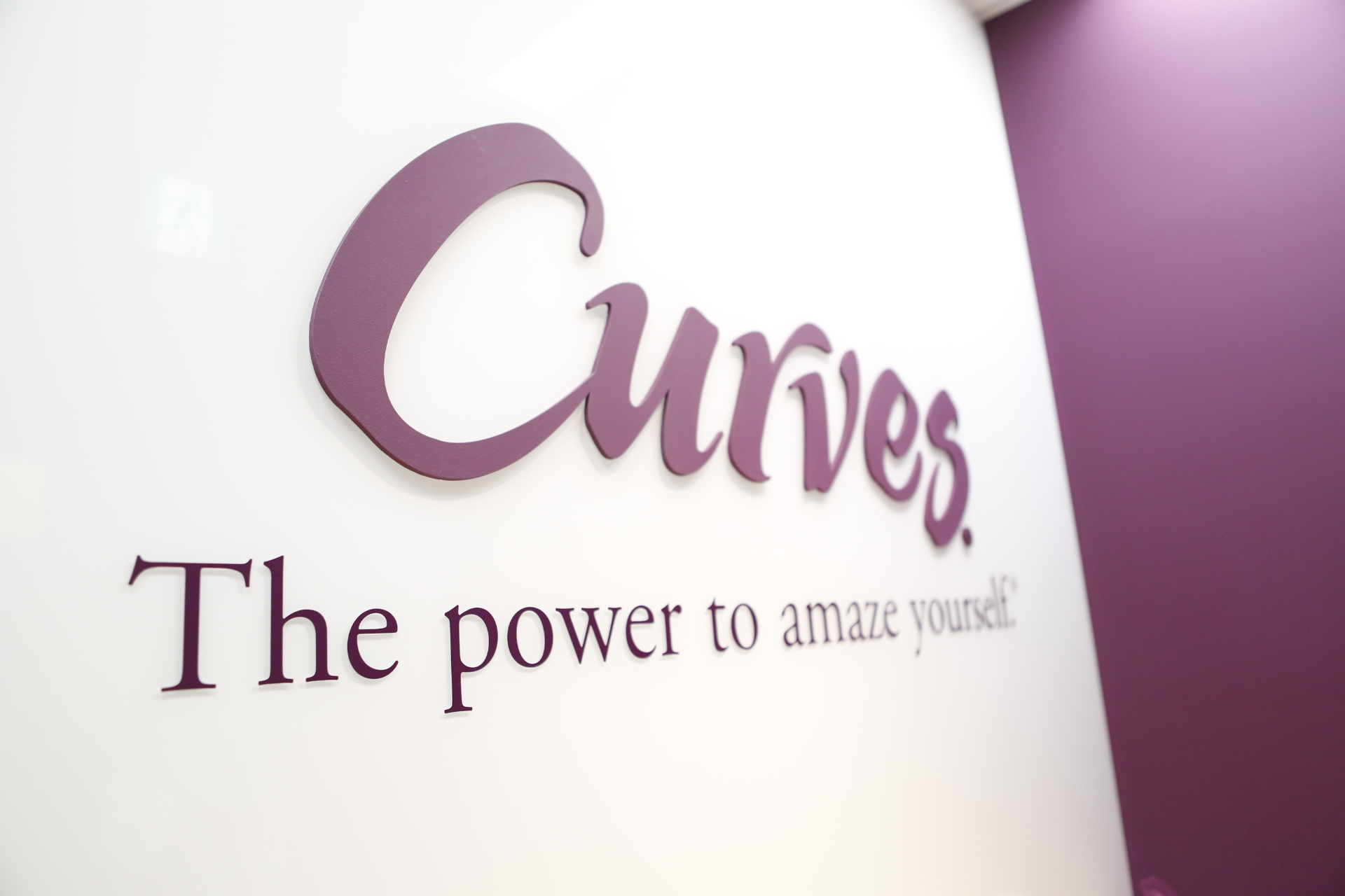 株式会社カーブスジャパン