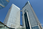 東京・晴海の高層ビルにオフィスを構えています